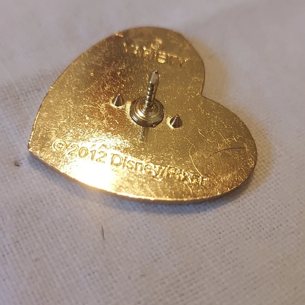 2012 signed Heart Pin Variety Club Children's Charity Monsters, Inc #47 - Picture 4 of 4